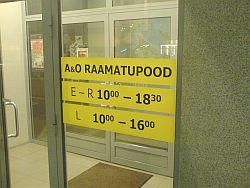 kleebised_poe_aknale
