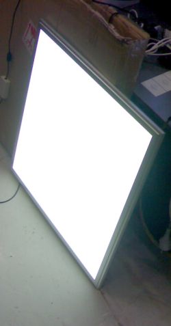 led valguskast